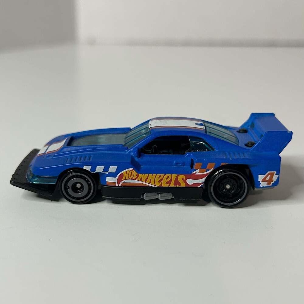 Hot Wheels GT-Scorcher HW Race Team 5/10 Blue Diecast Toy Car